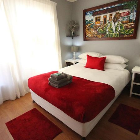 Saltycrax Backpackers And Surf Hostel By Curiocity Блуберґстранд Екстер'єр фото