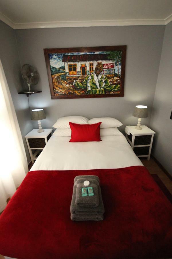 Saltycrax Backpackers And Surf Hostel By Curiocity Блуберґстранд Екстер'єр фото