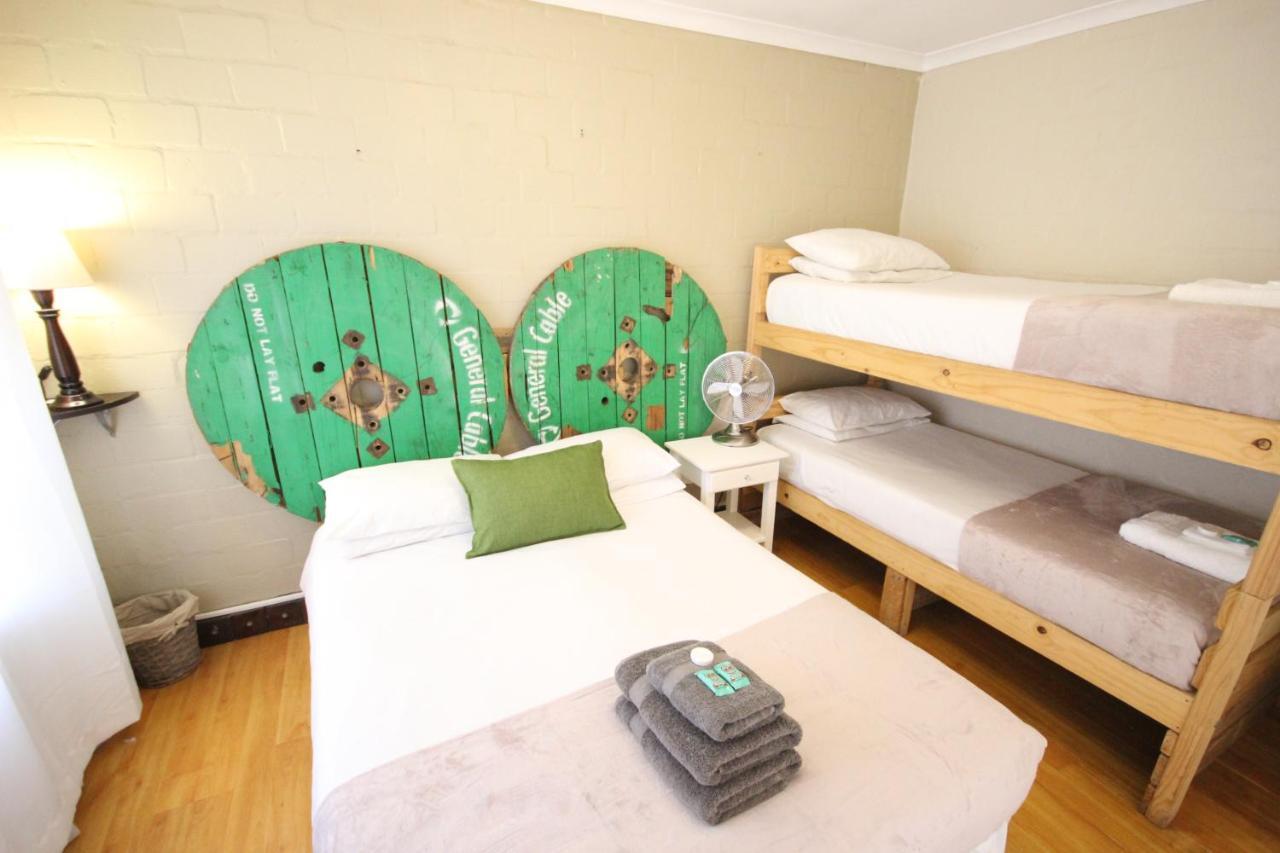 Saltycrax Backpackers And Surf Hostel By Curiocity Блуберґстранд Екстер'єр фото